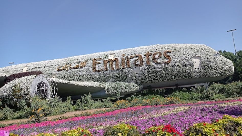 مجسم طائرة الإمارات إيرباص A380