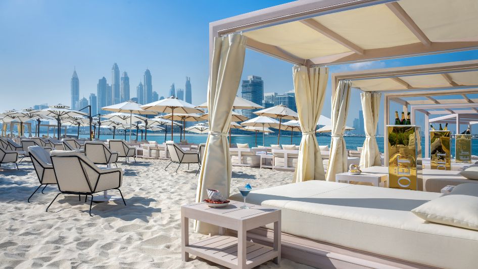 فندق راديسون بلو Radisson Beach Palm Jumeirah